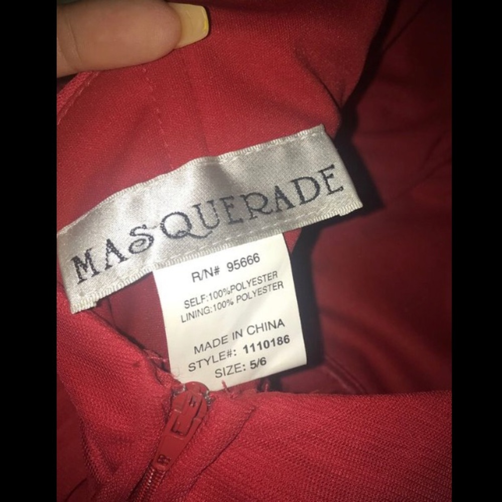 Red Dress ๐ - Picture 3 of 3